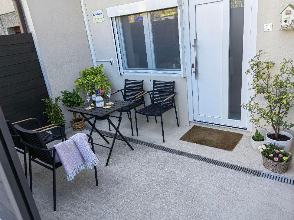 Home-In Apartma Любляна Екстериор снимка